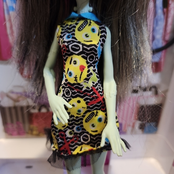 2016 Emoji Frankie Stein - Picture 4 of 6